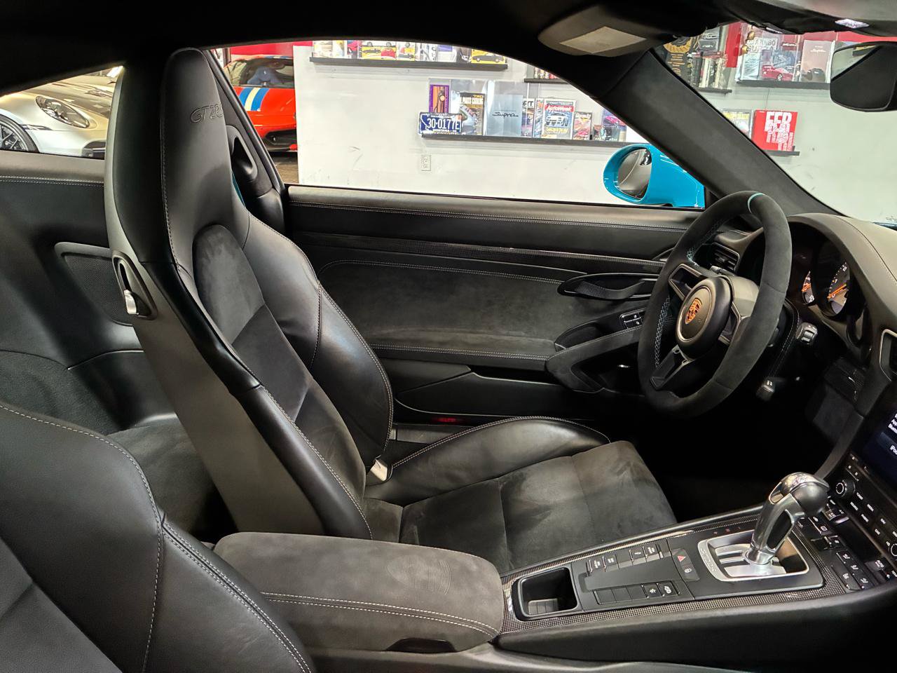 Used 2018 Porsche 911 GT2 RS RWD image 27