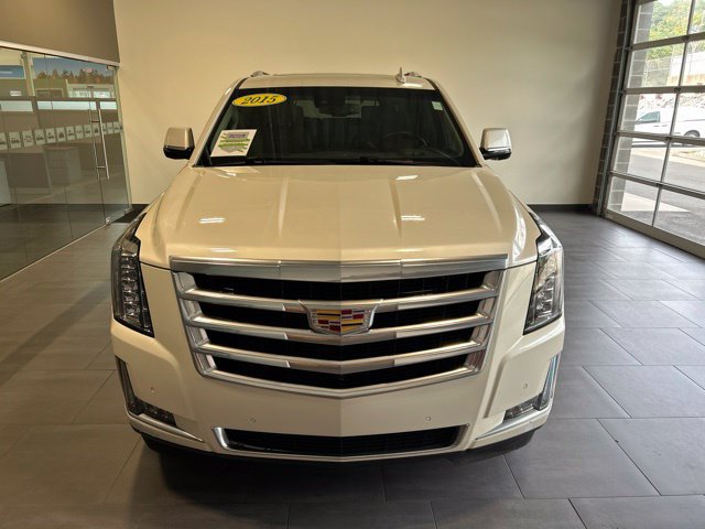Used 2015 Cadillac Escalade Luxury AWD/4WD image 36