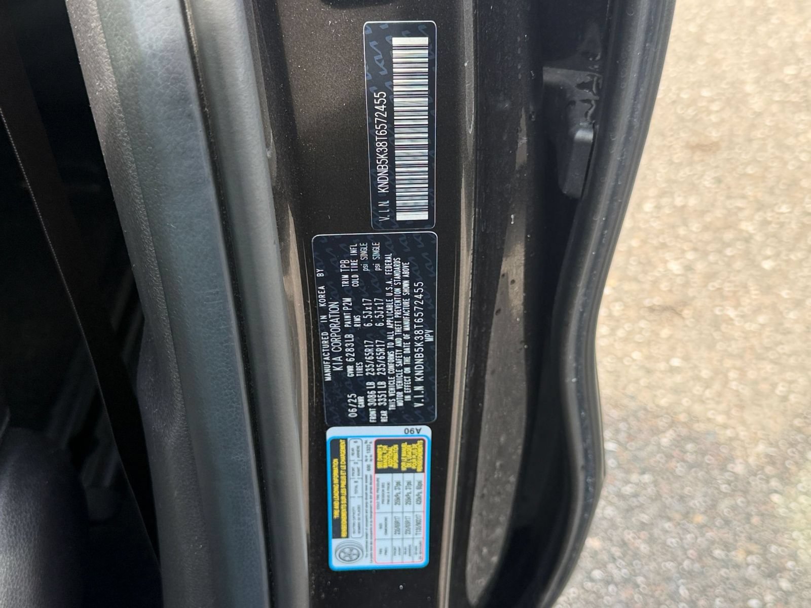Used 2026 Kia Carnival FWD image 32