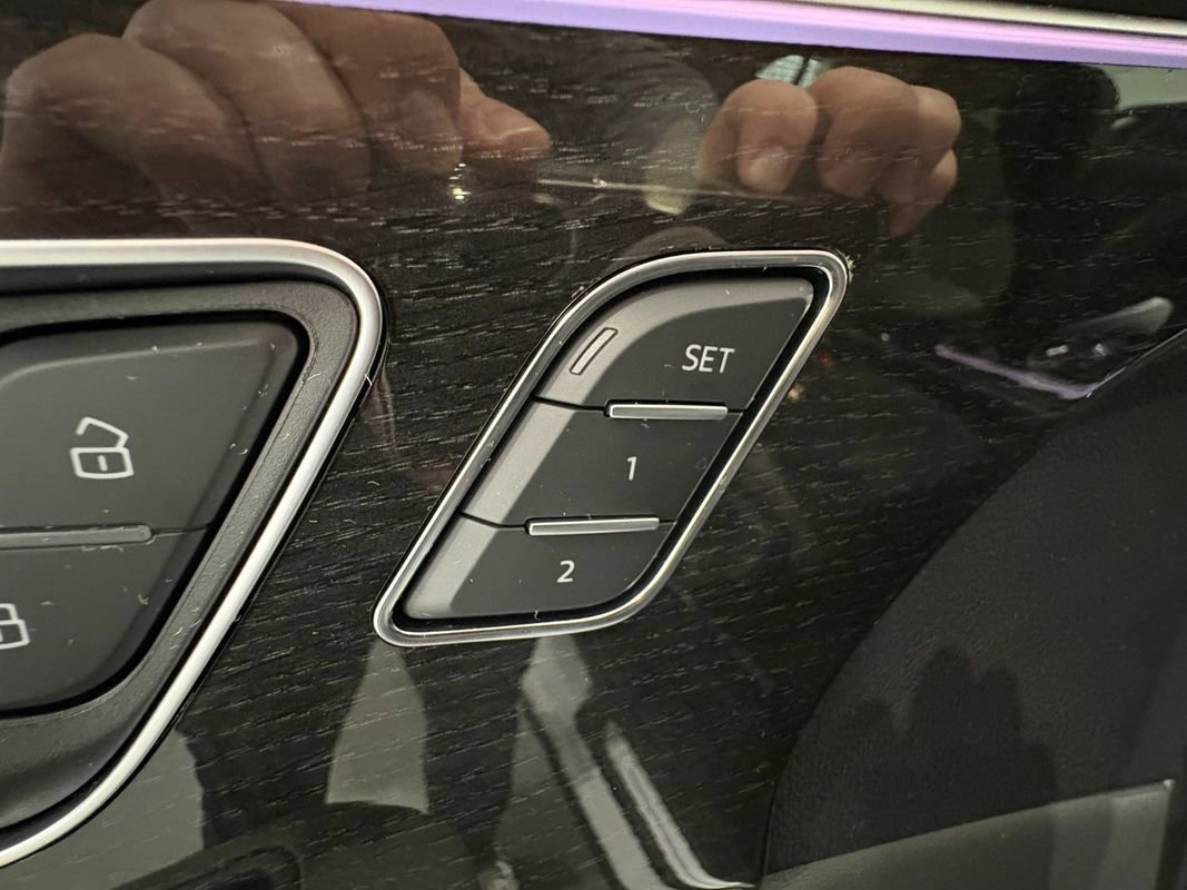 Used 2019 Audi Q8 Premium Plus w/ Premium Plus image 35