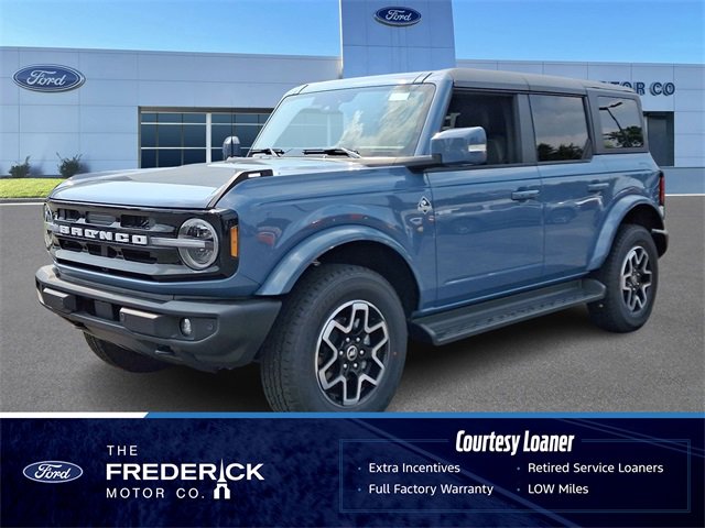 New 2025 Ford Bronco Outer Banks image 1