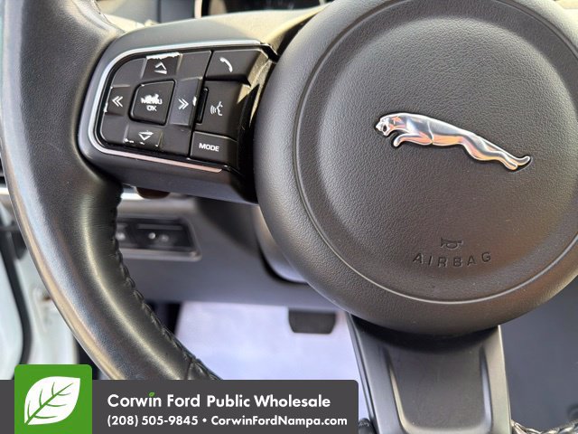 Used 2018 Jaguar F-PACE Premium AWD/4WD image 18