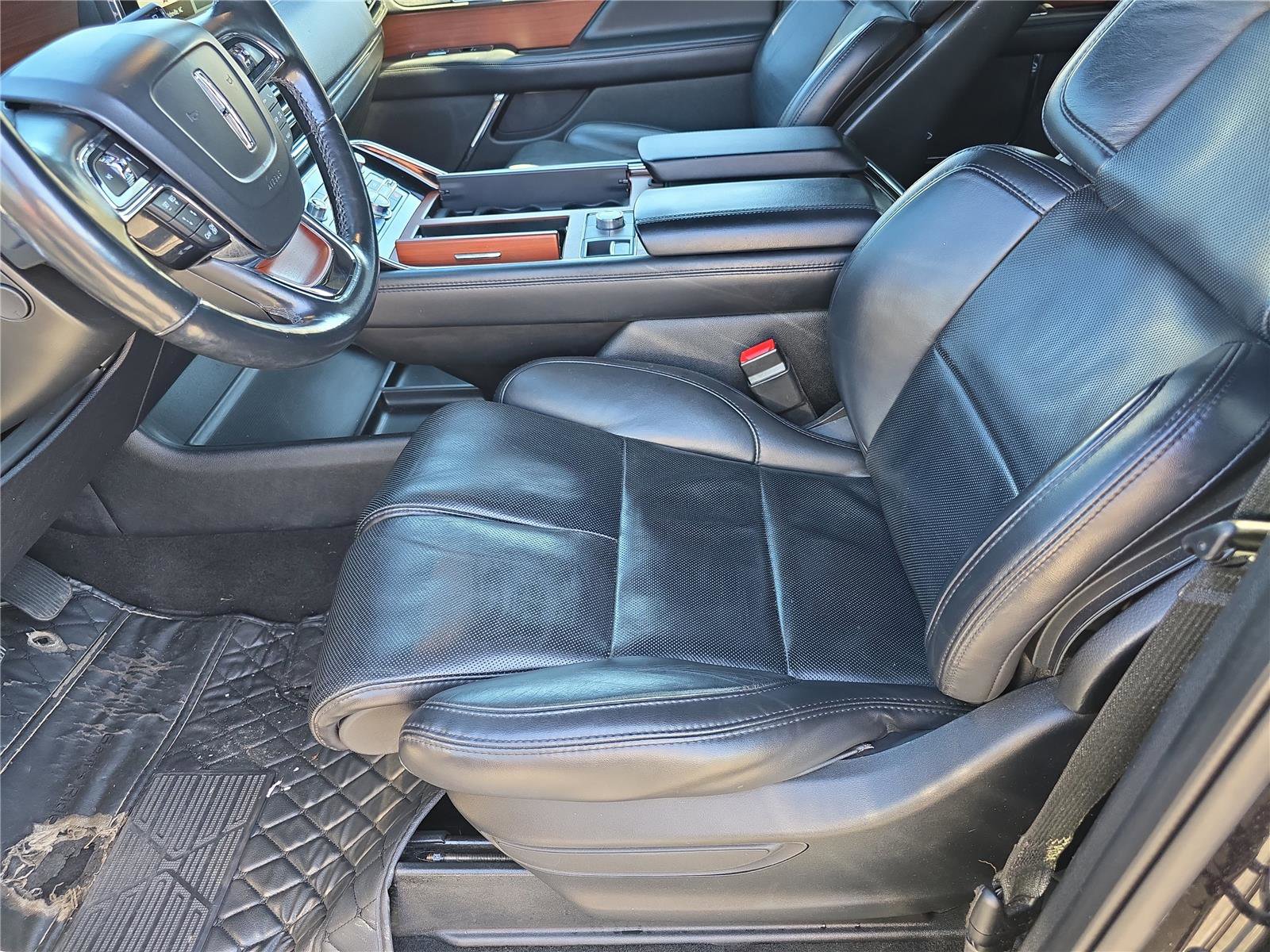 Used 2021 Lincoln Navigator L Reserve image 23