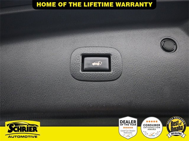 Used 2020 Nissan Armada Platinum w/ Captain's Chairs Package image 45