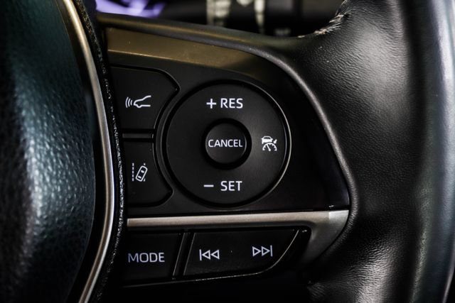 Used 2022 Toyota Camry XLE FWD image 36
