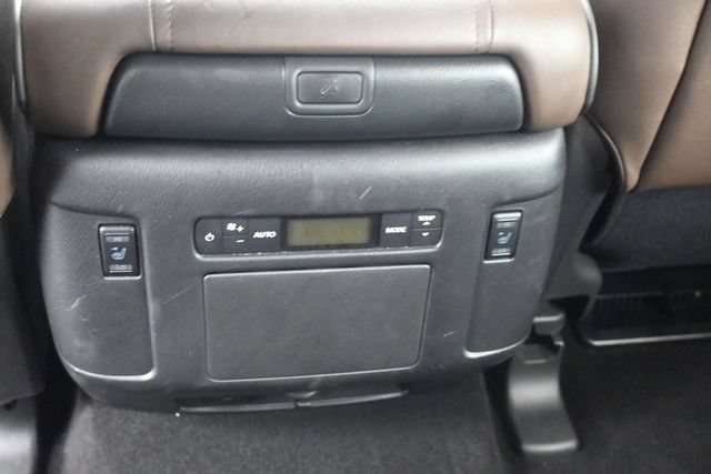 Used 2023 Nissan Armada Platinum w/ Captain's Chairs Package RWD image 24