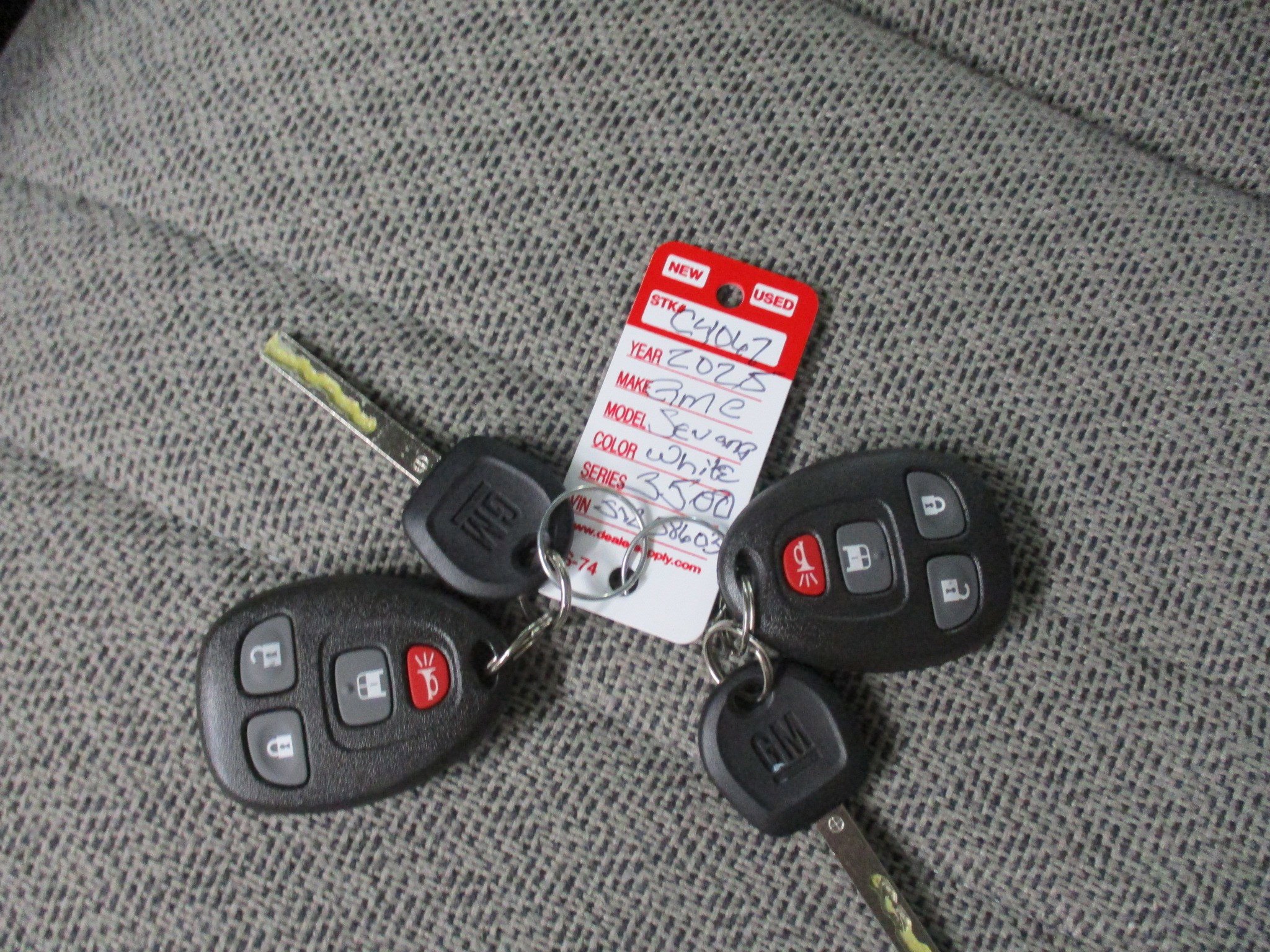 New 2025 GMC Savana 3500 image 29