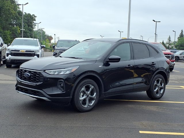 Used 2025 Ford Escape ST-Line Select