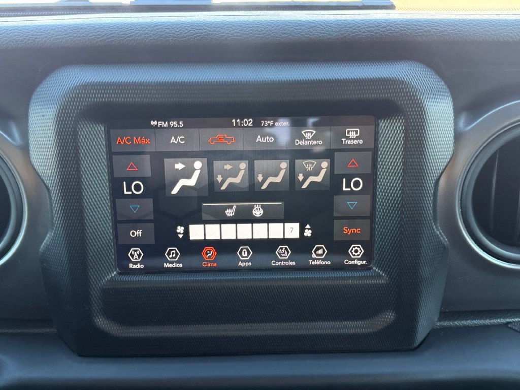 Used 2023 Jeep Gladiator Sport AWD/4WD image 16