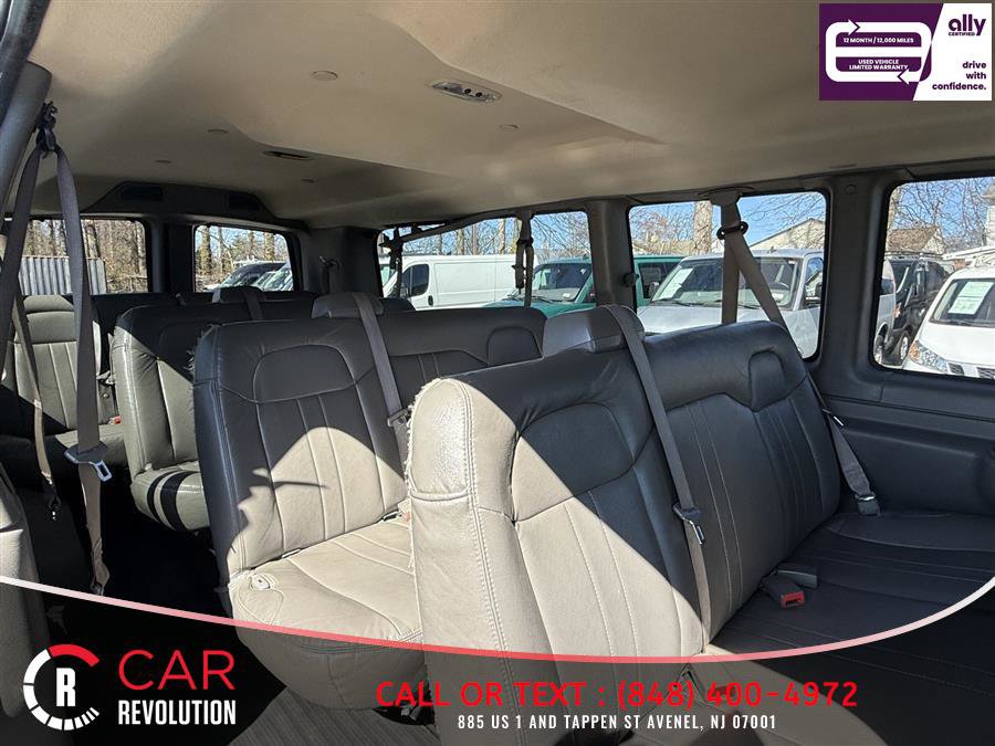 Used 2019 Chevrolet Express 3500 LS RWD image 9