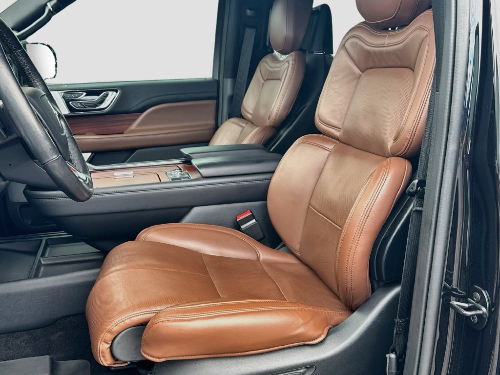 Used 2023 Lincoln Navigator Reserve AWD/4WD image 20