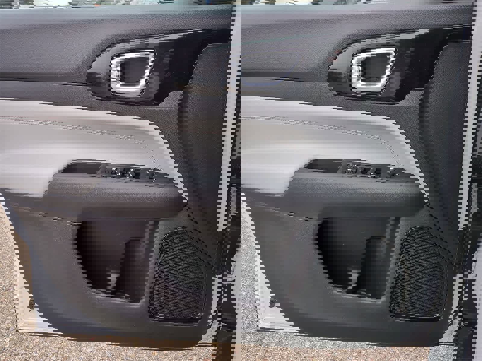 Certified 2024 Jeep Compass Limited image 29