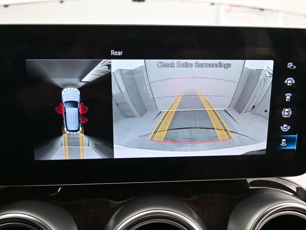 Used 2022 Mercedes-Benz GLC 300 4MATIC image 21