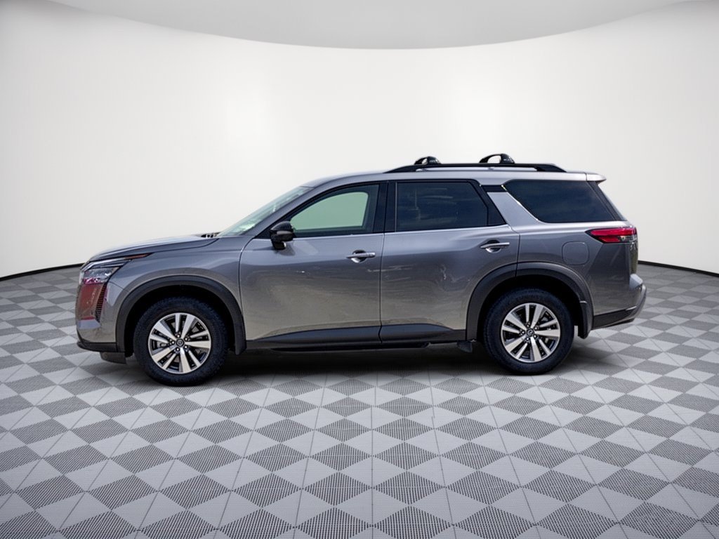 Used 2026 Nissan Pathfinder SL FWD image 2