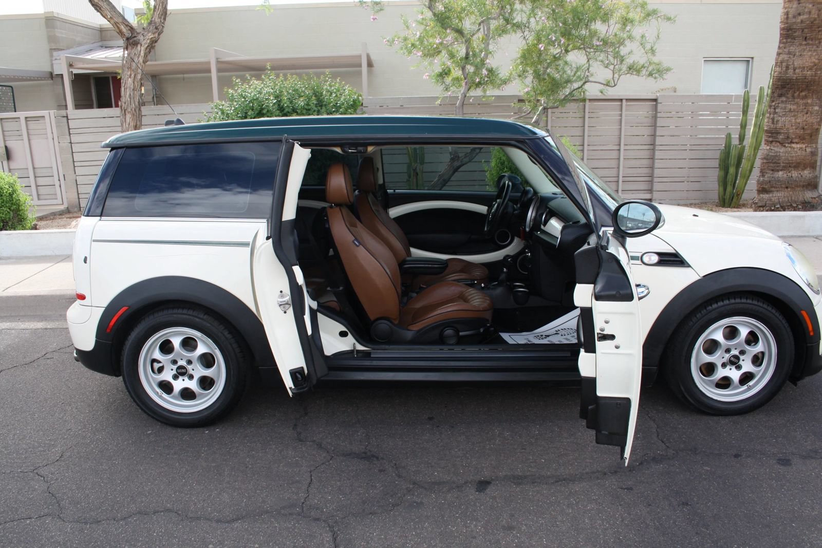 Used 2013 MINI Cooper Clubman FWD image 19