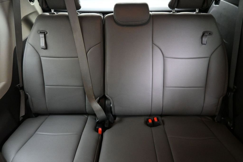 Used 2022 Toyota Sienna LE AWD/4WD image 19