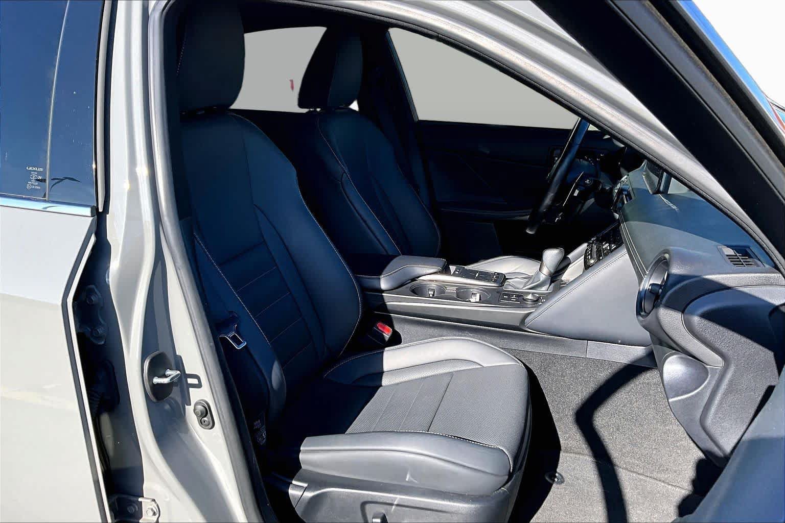 Used 2024 Lexus IS 350 F Sport w/ Navigation Package RWD image 8
