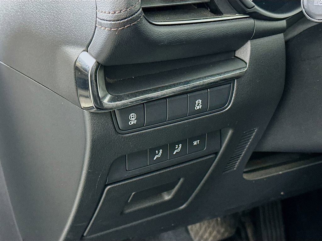 Used 2023 MAZDA MAZDA3 s image 15