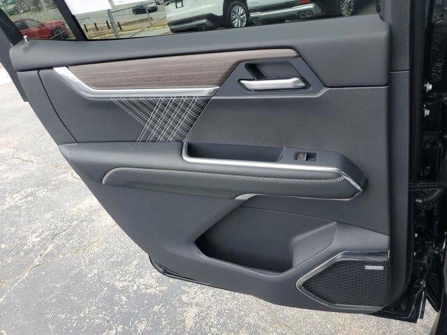New 2026 GMC Acadia Denali w/ Super Cruise Package FWD image 12