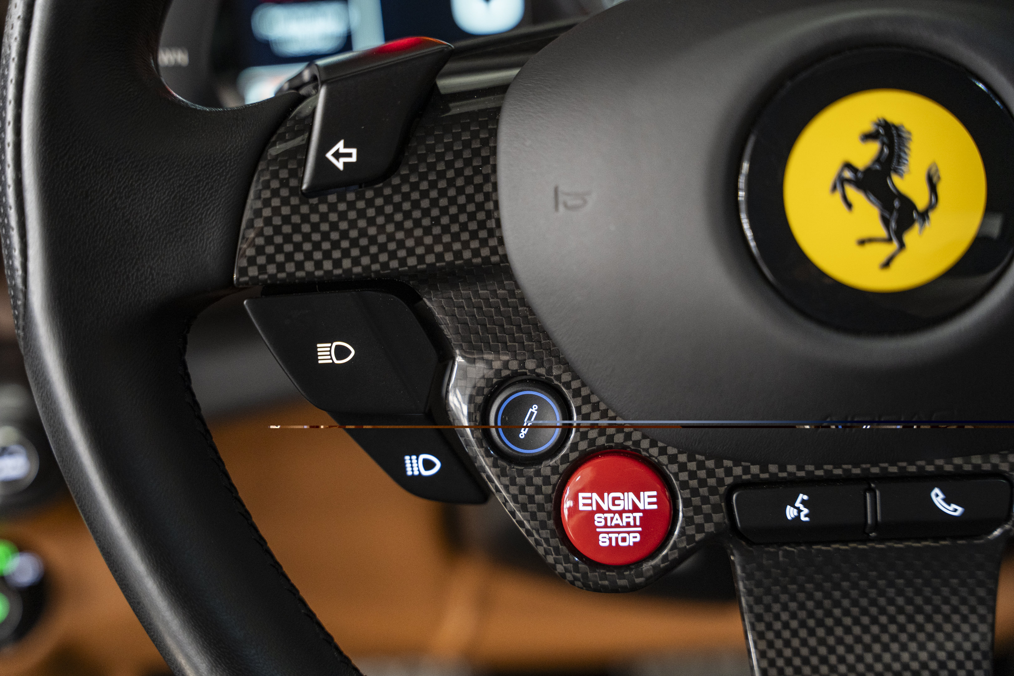 Used 2019 Ferrari 812 Superfast RWD image 31