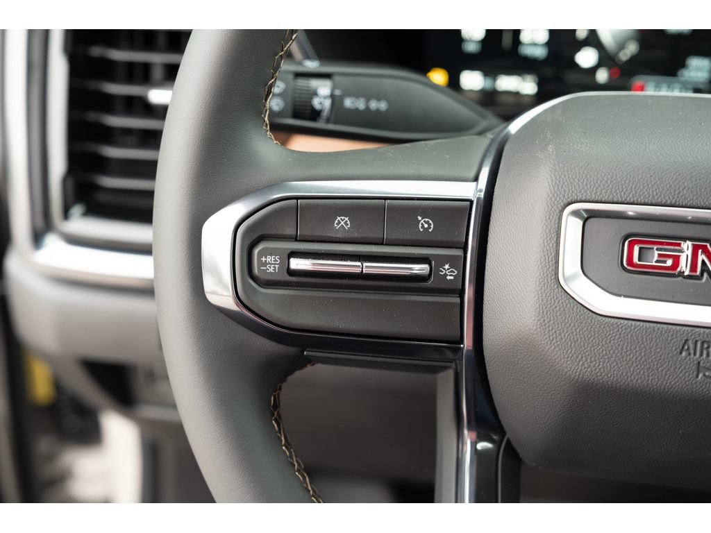 New 2026 GMC Canyon AT4 AWD/4WD image 18