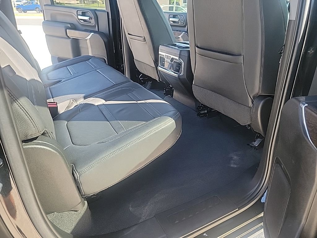 Used 2023 GMC Sierra 3500 Denali w/ Denali Ultimate Package image 15