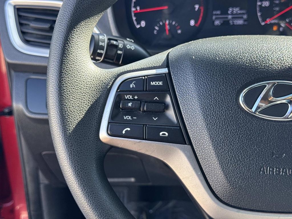 Used 2022 Hyundai Accent SEL image 31