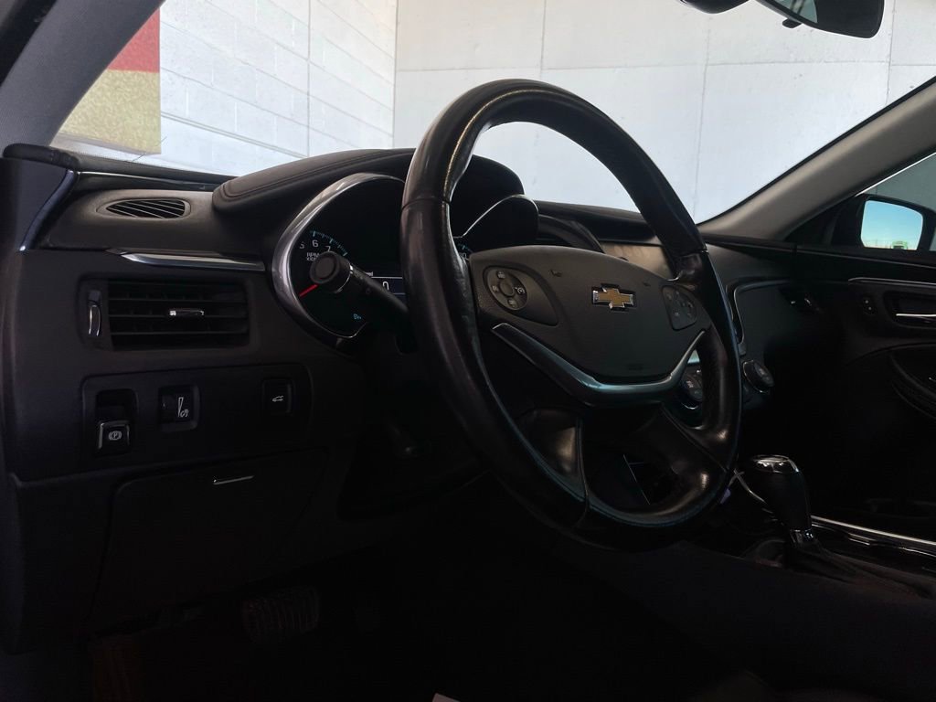 Used 2018 Chevrolet Impala LT FWD image 11