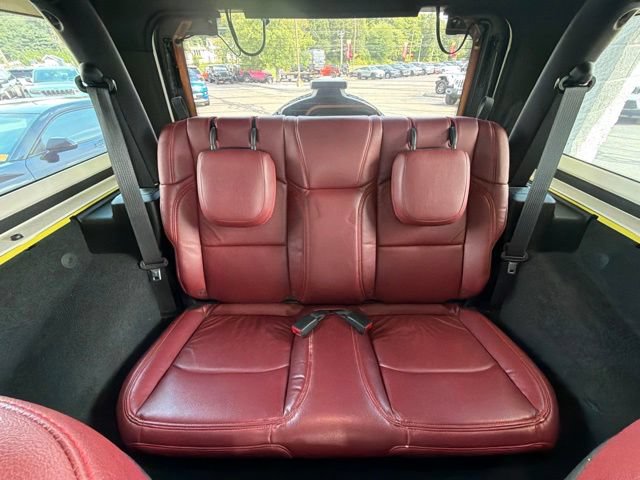 Used 2022 Jeep Wrangler Rubicon w/ LED Lighting Group AWD/4WD image 15