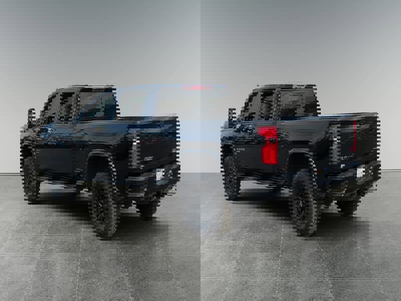 Used 2024 Chevrolet Silverado 2500 ZR2 image 3