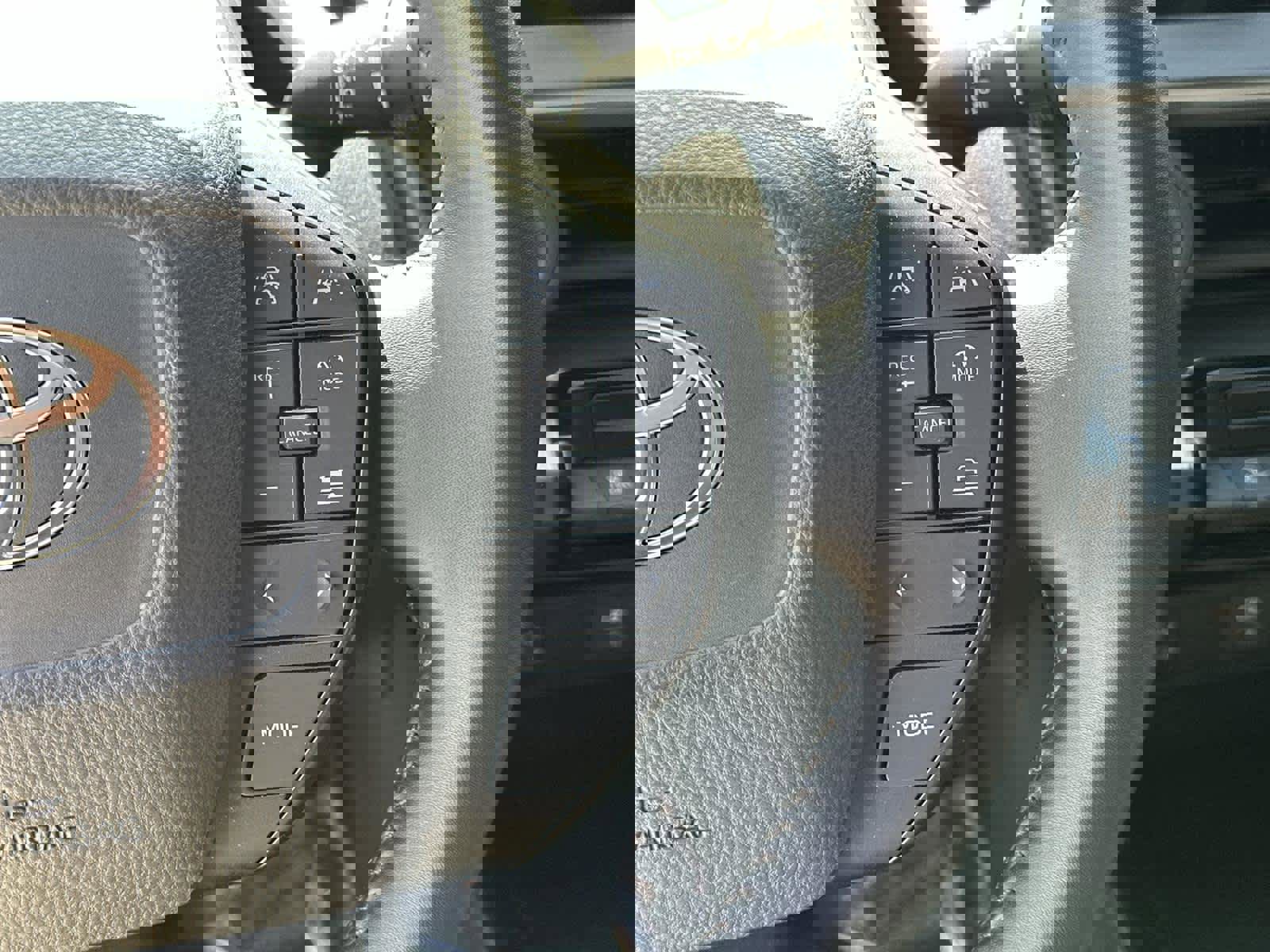 Used 2023 Toyota Prius LE image 25