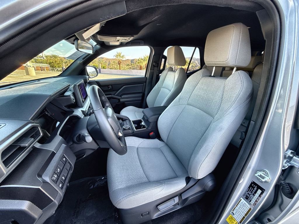 Used 2025 Toyota 4Runner SR5 image 18