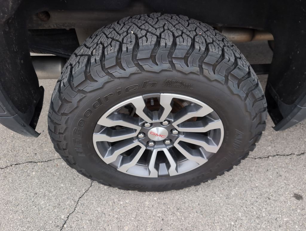 Used 2020 GMC Sierra 1500 AT4 w/ AT4 Premium Package image 9