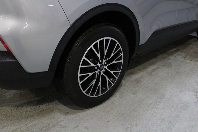 Used 2022 Ford Escape Titanium image 26