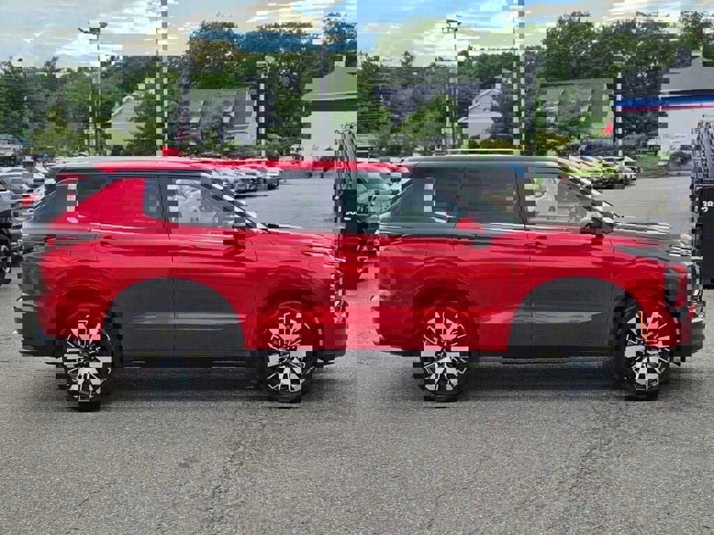 New 2025 Mitsubishi Outlander SE image 6