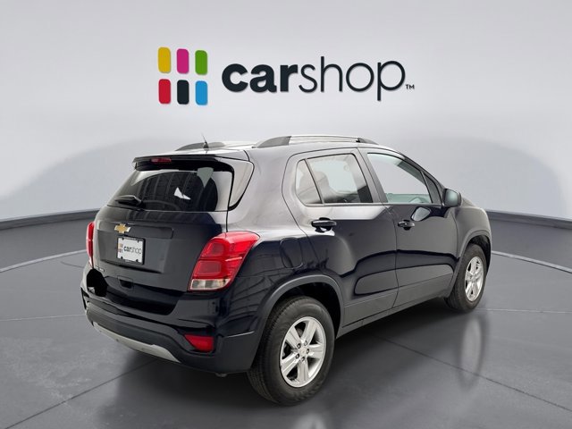 Used 2022 Chevrolet Trax LT w/ LT Convenience Package image 5