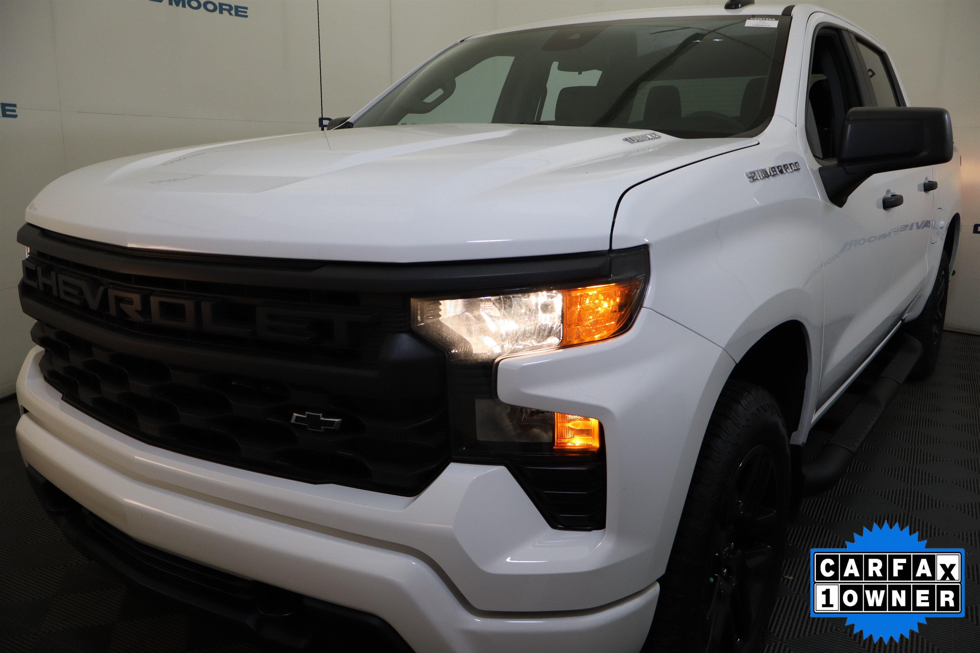 Used 2025 Chevrolet Silverado 1500 Custom w/ Turbomax Blackout Package AWD/4WD image 12
