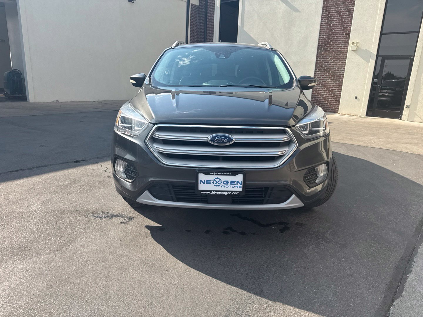 Used 2019 Ford Escape Titanium AWD/4WD image 3