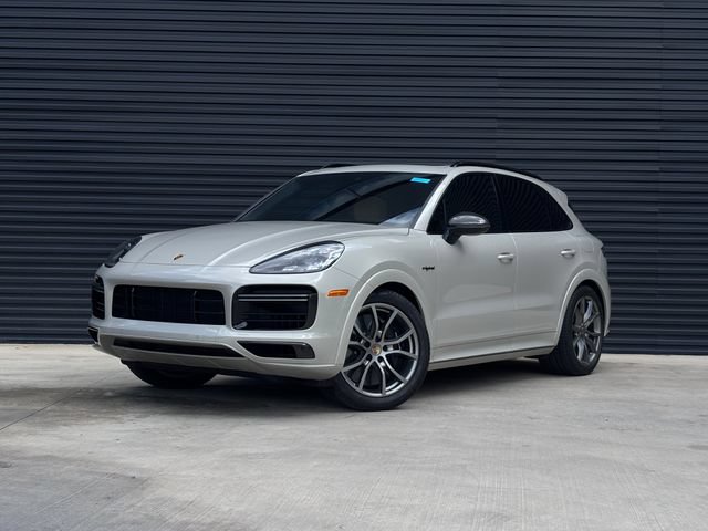 Certified 2022 Porsche Cayenne Turbo S AWD/4WD video 1