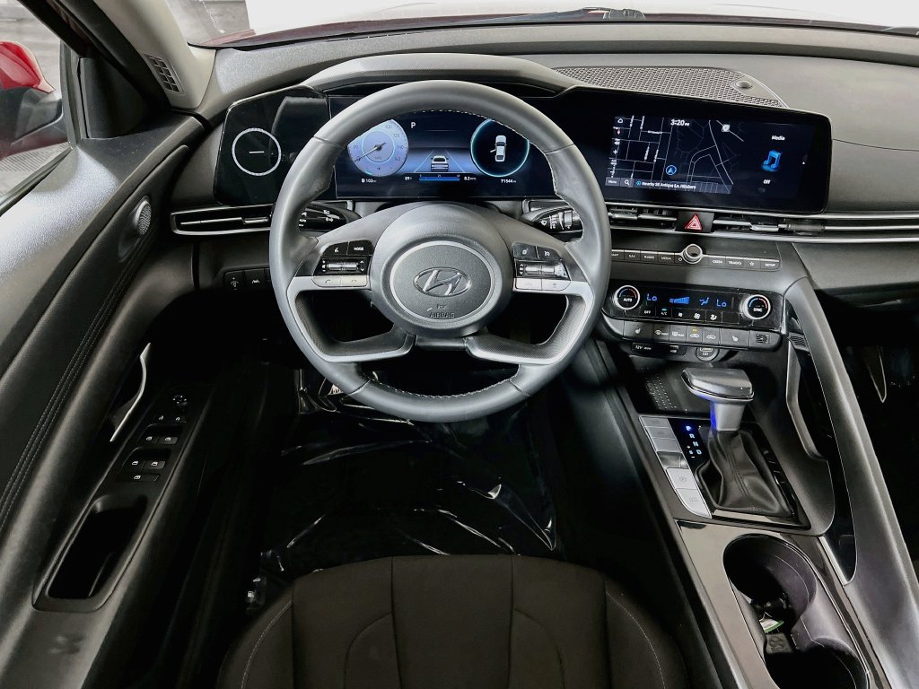 Used 2023 Hyundai Elantra SEL w/ Convenience Package FWD image 20