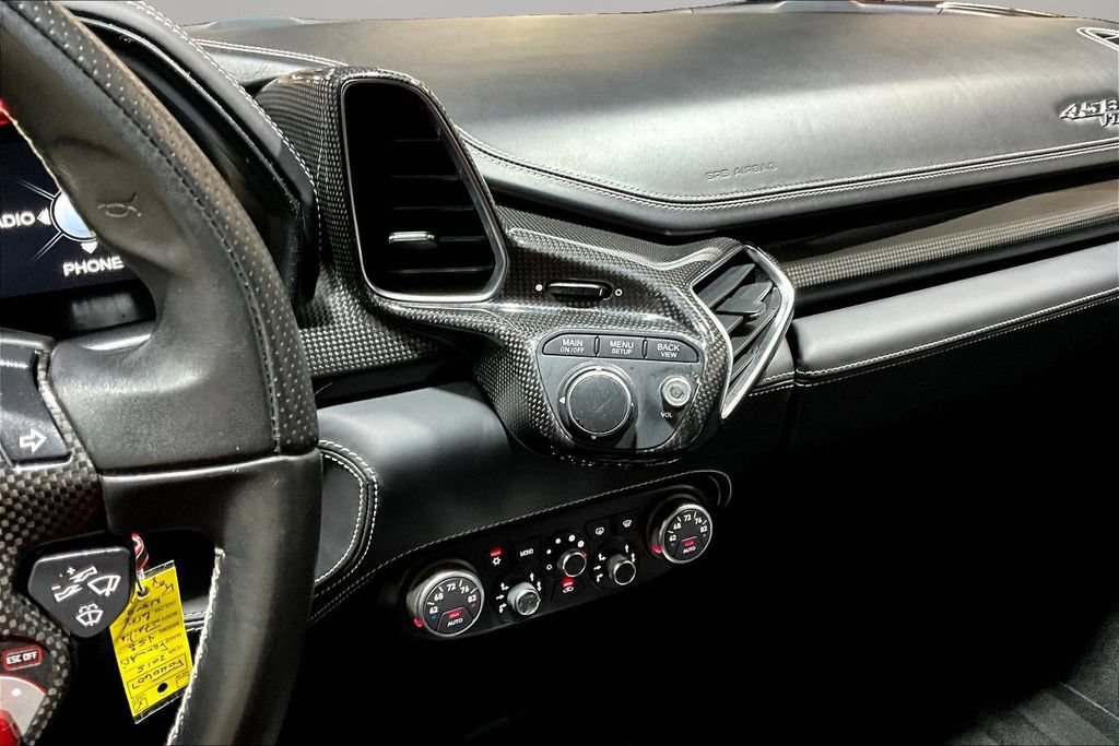 Used 2015 Ferrari 458 Italia Coupe RWD image 10