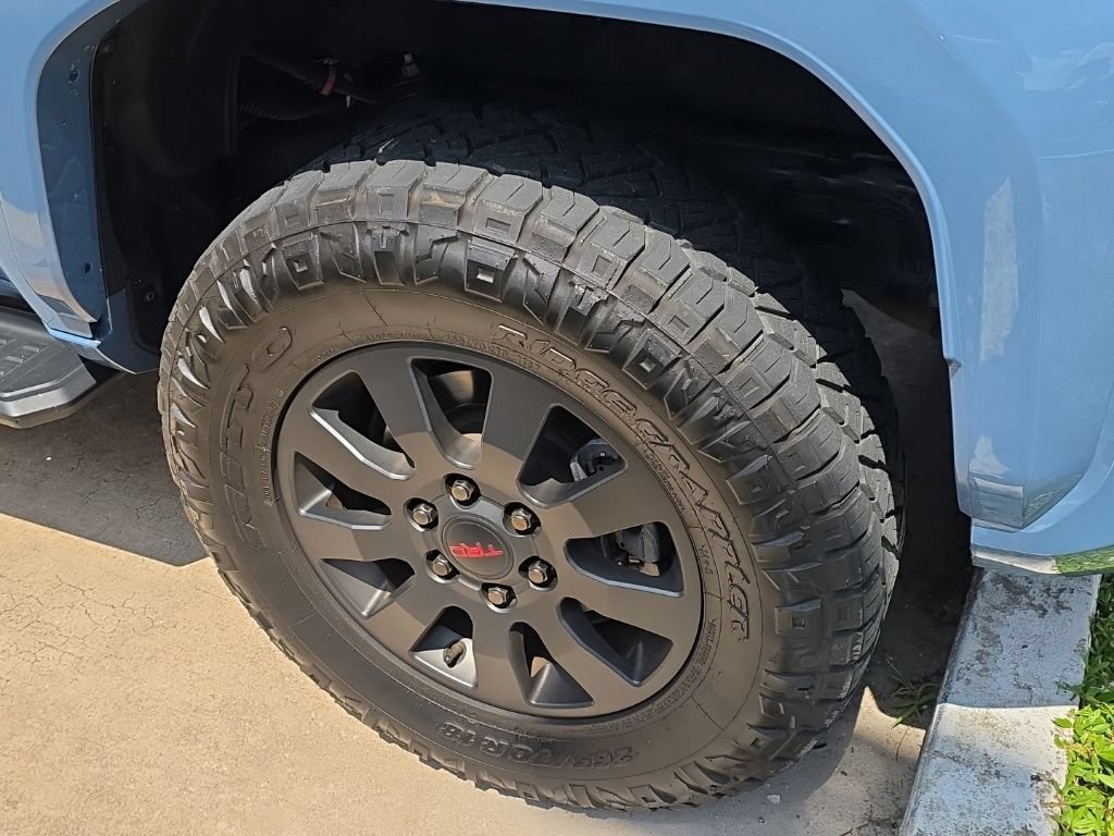 Used 2025 Toyota 4Runner TRD Sport AWD/4WD image 2