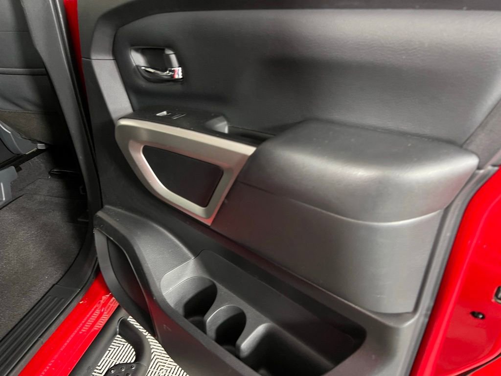 Used 2024 Nissan Titan SV w/ SV Convenience Package image 29