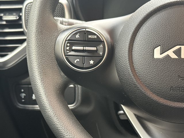 Certified 2025 Kia Soul LX FWD image 17