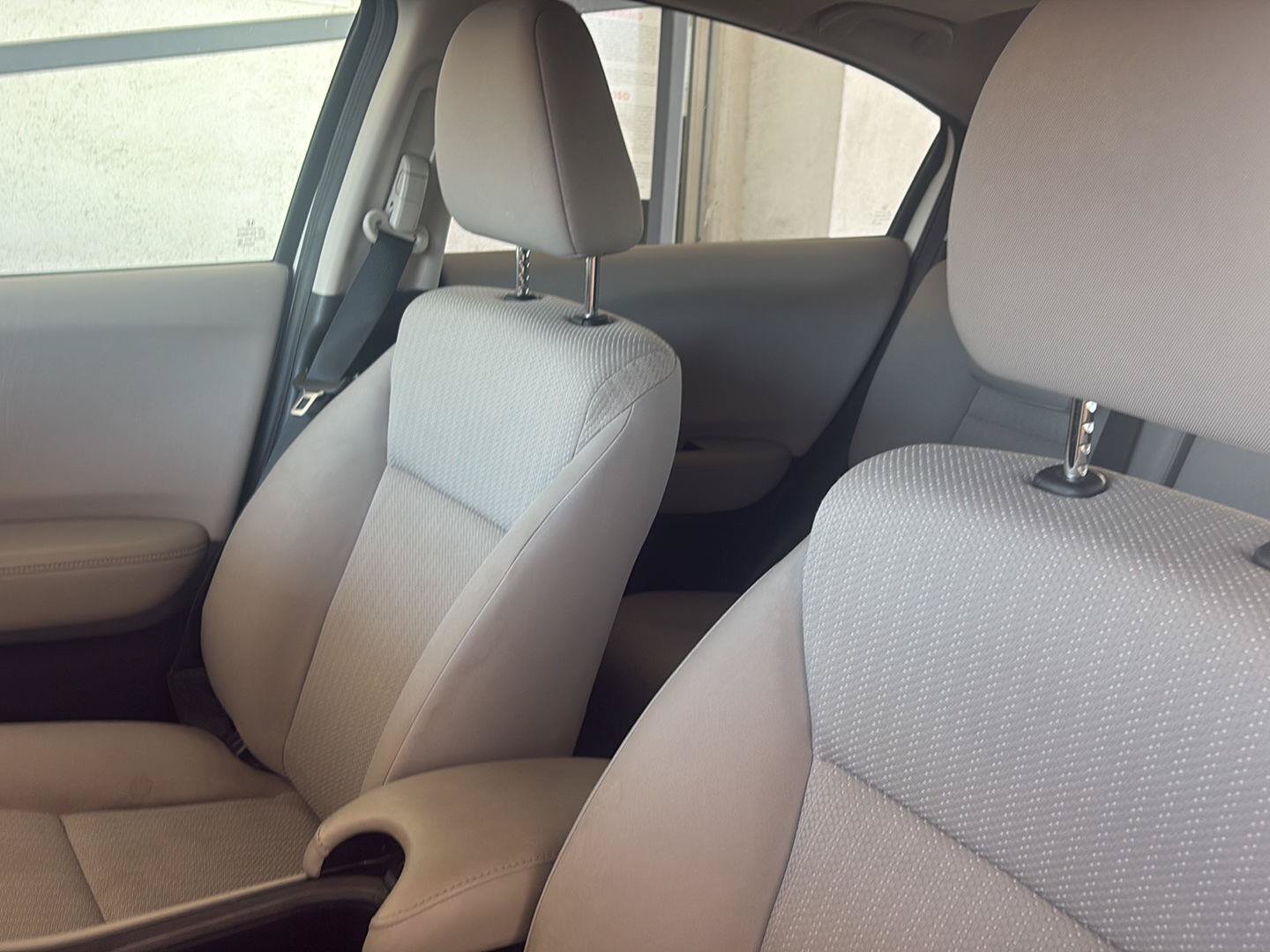 Used 2016 Honda HR-V EX image 16