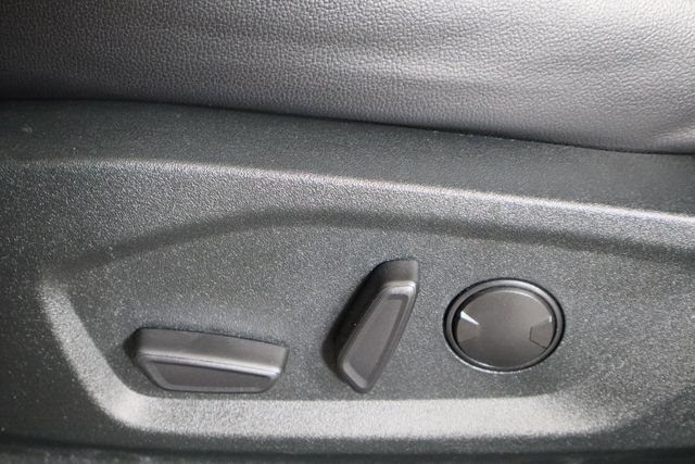 Used 2022 Ford Edge Titanium AWD/4WD image 24