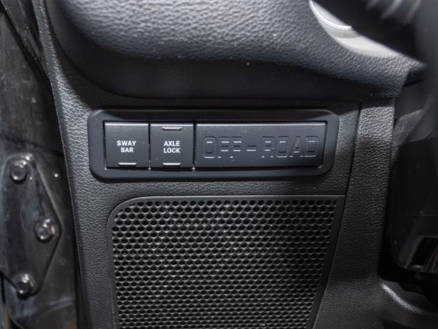 Used 2018 Jeep Wrangler Unlimited Rubicon w/ Cold Weather Group image 11