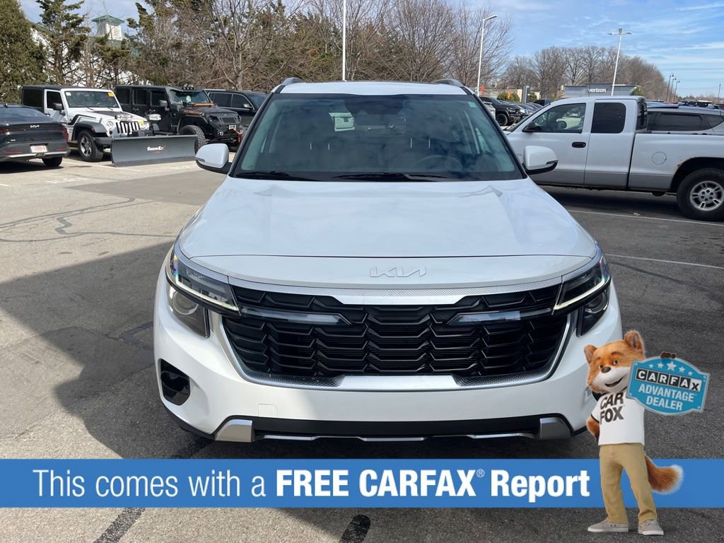 Used 2024 Kia Seltos EX image 2