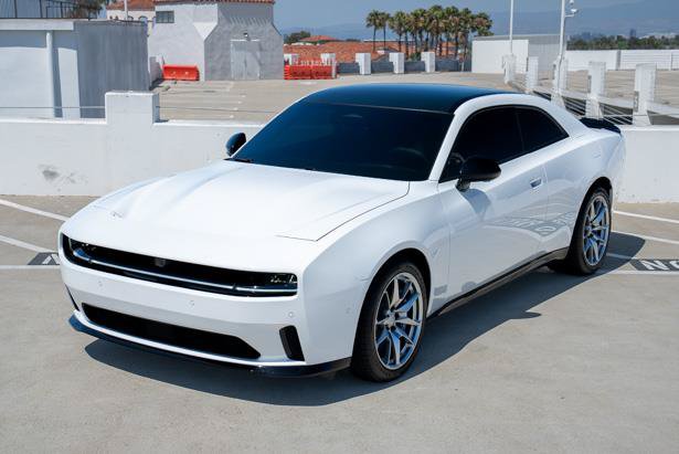 Used 2024 Dodge Charger Daytona Scat Pack w/ Plus Group AWD/4WD image 22