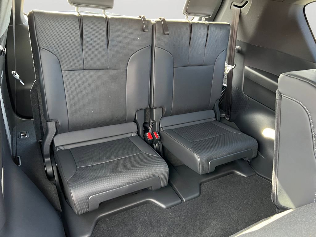 New 2026 Lexus LX 600 4WD w/ Luxury Package image 7